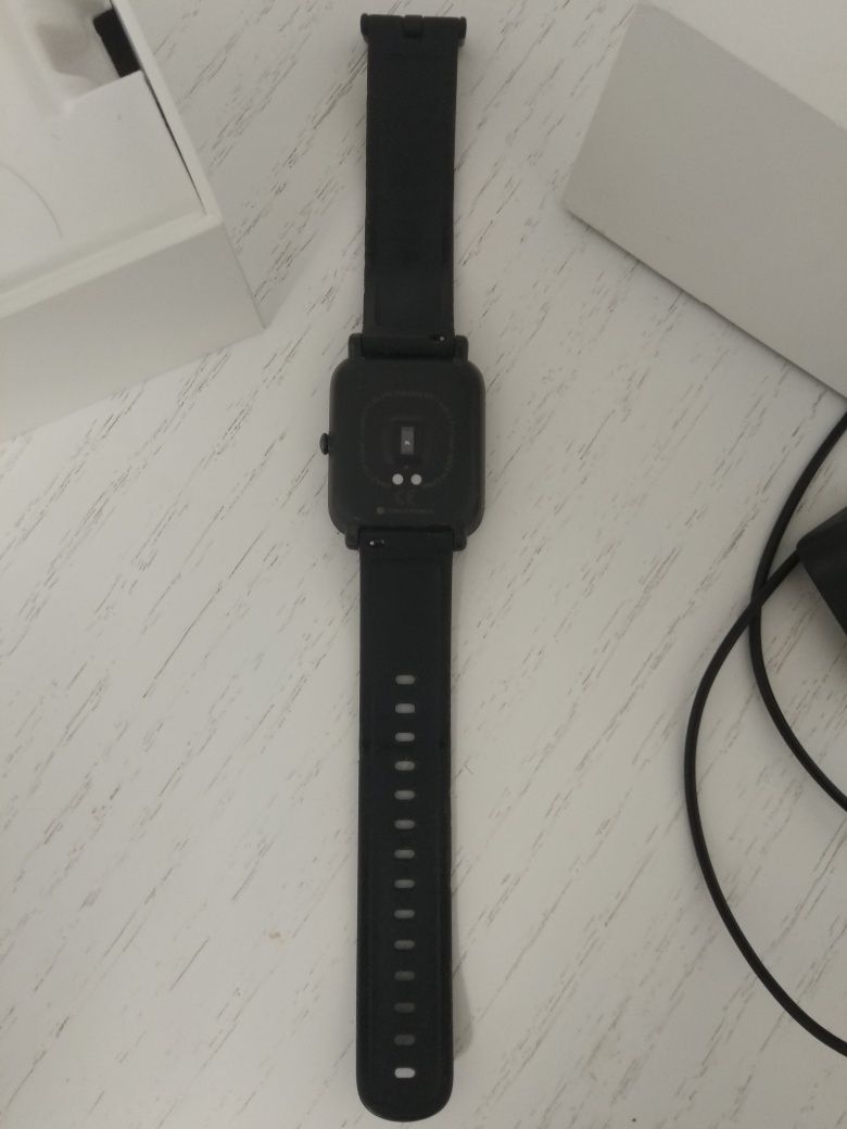 Смарт часы amazfit bip модель А1608.