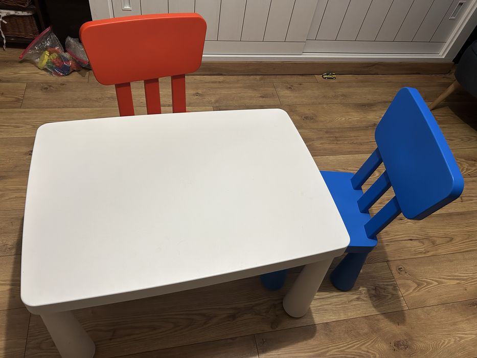 stolik dzieciecy ikea mammut +2 krzesla