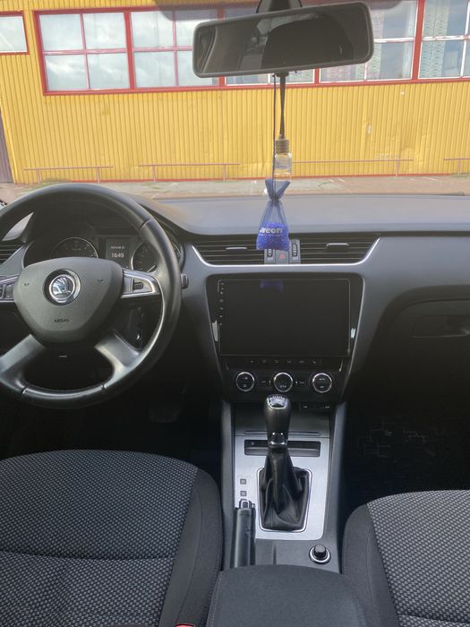 Продаж власного авто Skoda A7 (ліфтбек) 2013 року 1.4