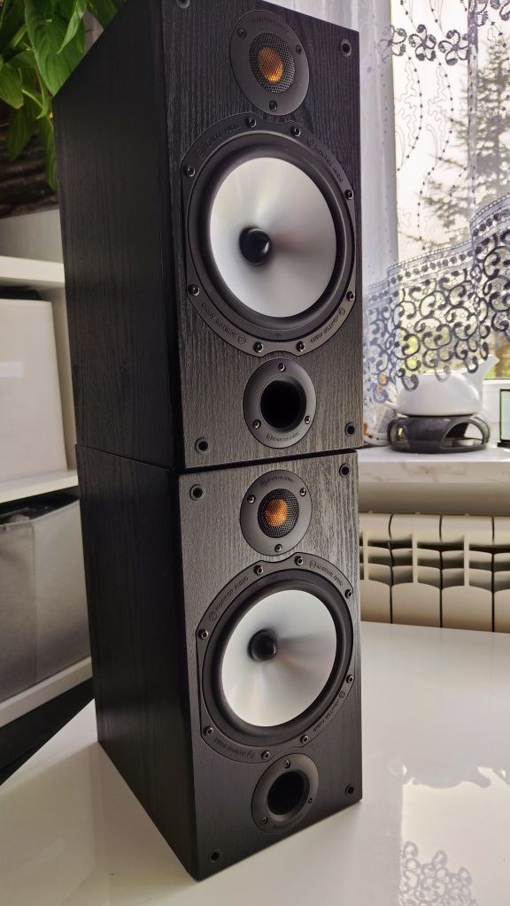 Monitory Monitor Audio MR2