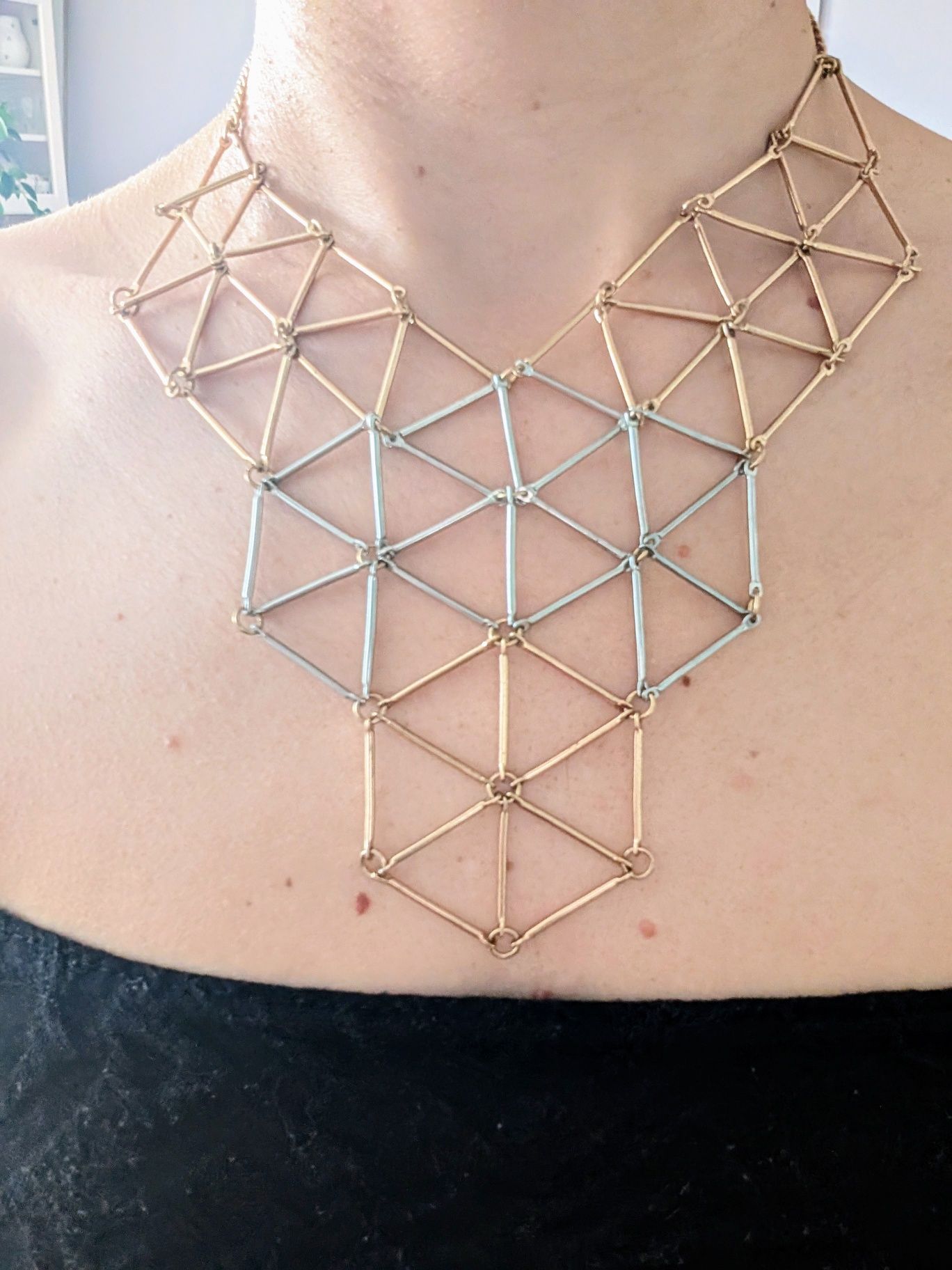 Geometryczny naszyjnik H&M. Złoto- srebrny.