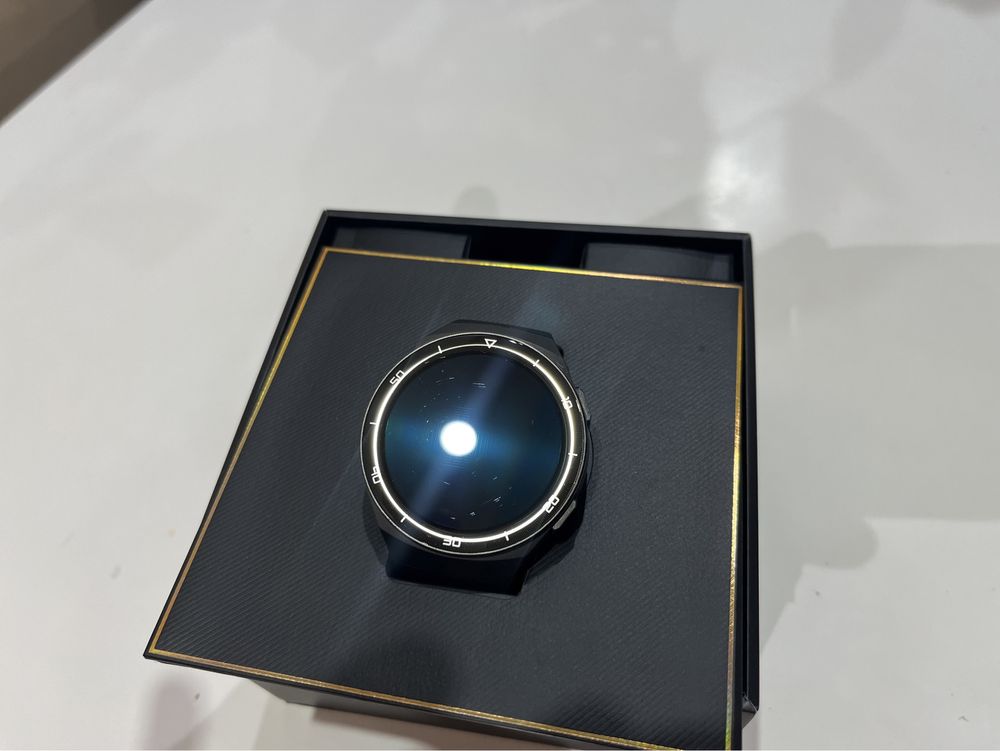 Smartwatch Huawei Watch GT 2e, stan b.dobry, mało używany