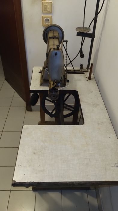 Máquina de costura pfaff industrial antiga