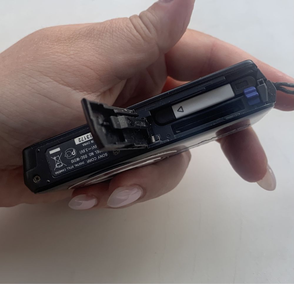 Фотоапарат Sony DSC-W310 на запчастини