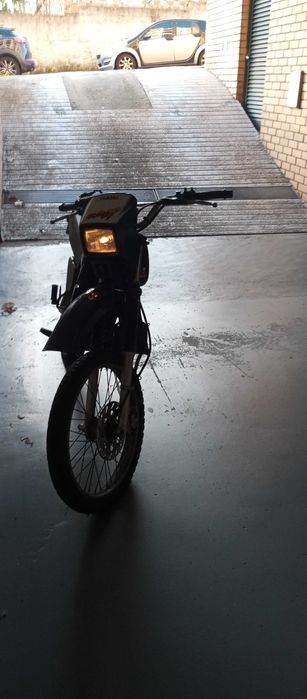 Moto toda toda de origem