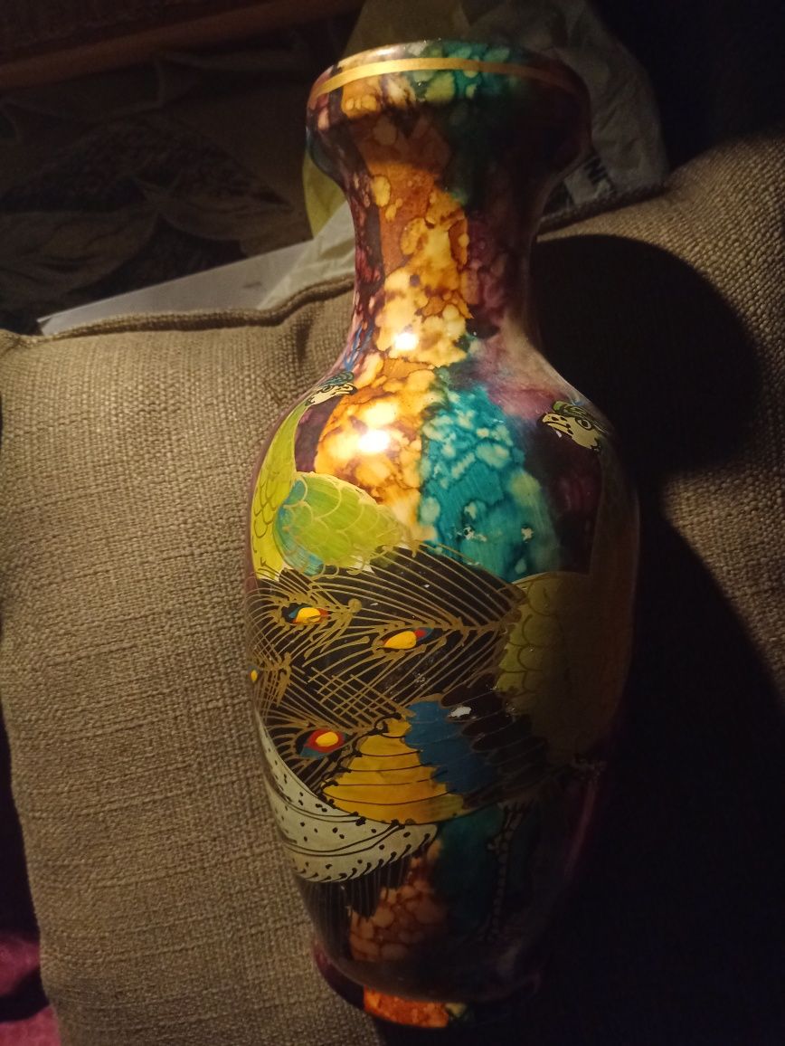 Wielobarwny wazon w Pawie