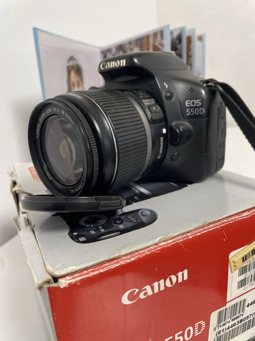 фотоапарат Canon EOS 550D (Kit 18-55 IS)