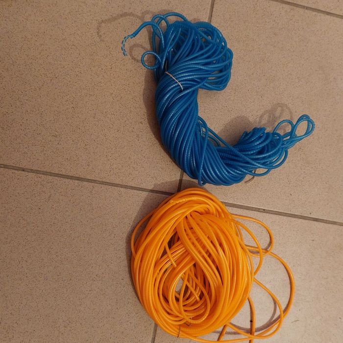 Sprzedam taśmę spiralną, oplot spiralny do wiązki przewodów 1,50 zł/mb