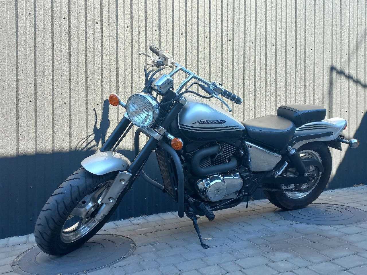 Suzuki Marauder 800