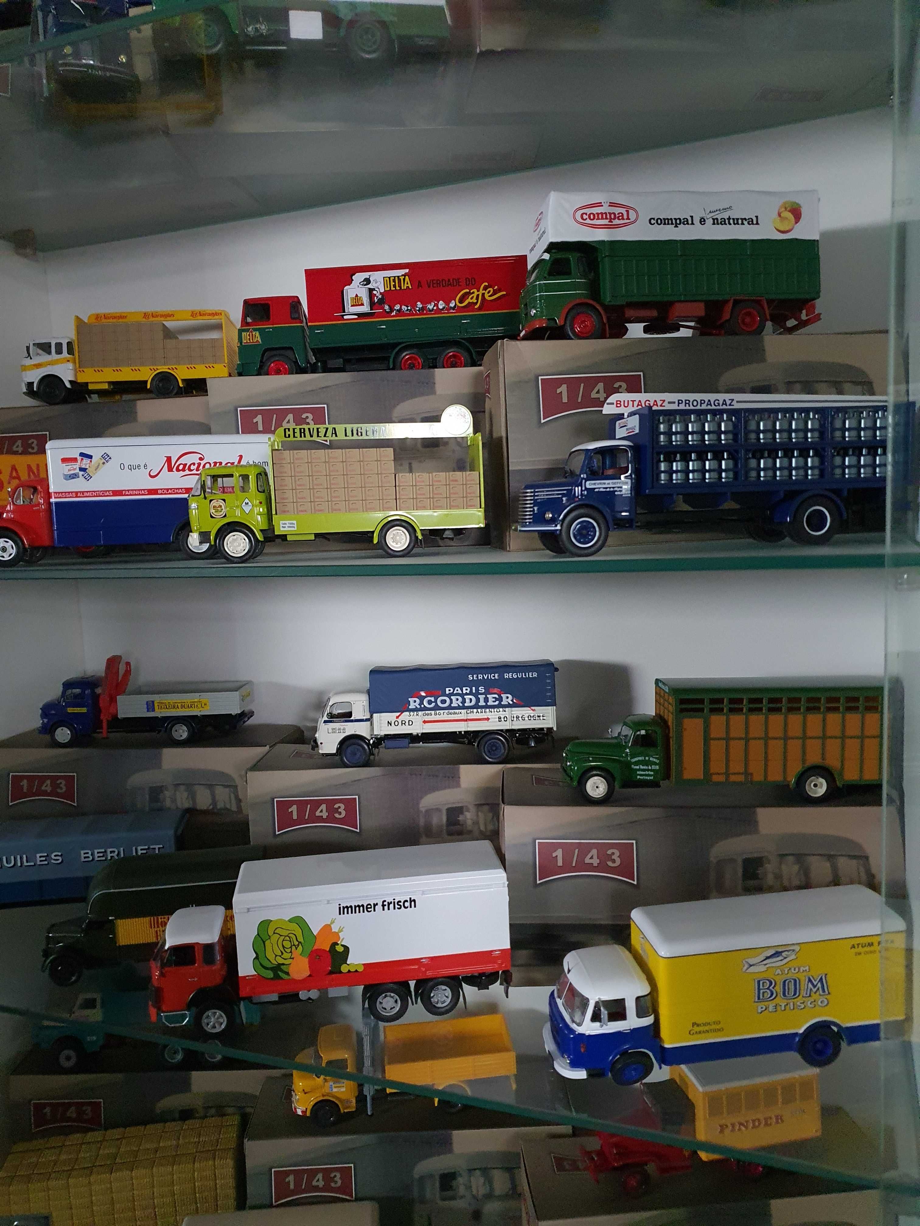 Coleção de 36 camiões miniaturas 1/43 de outros tempos