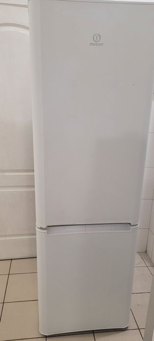 Холодилиьник Indesit