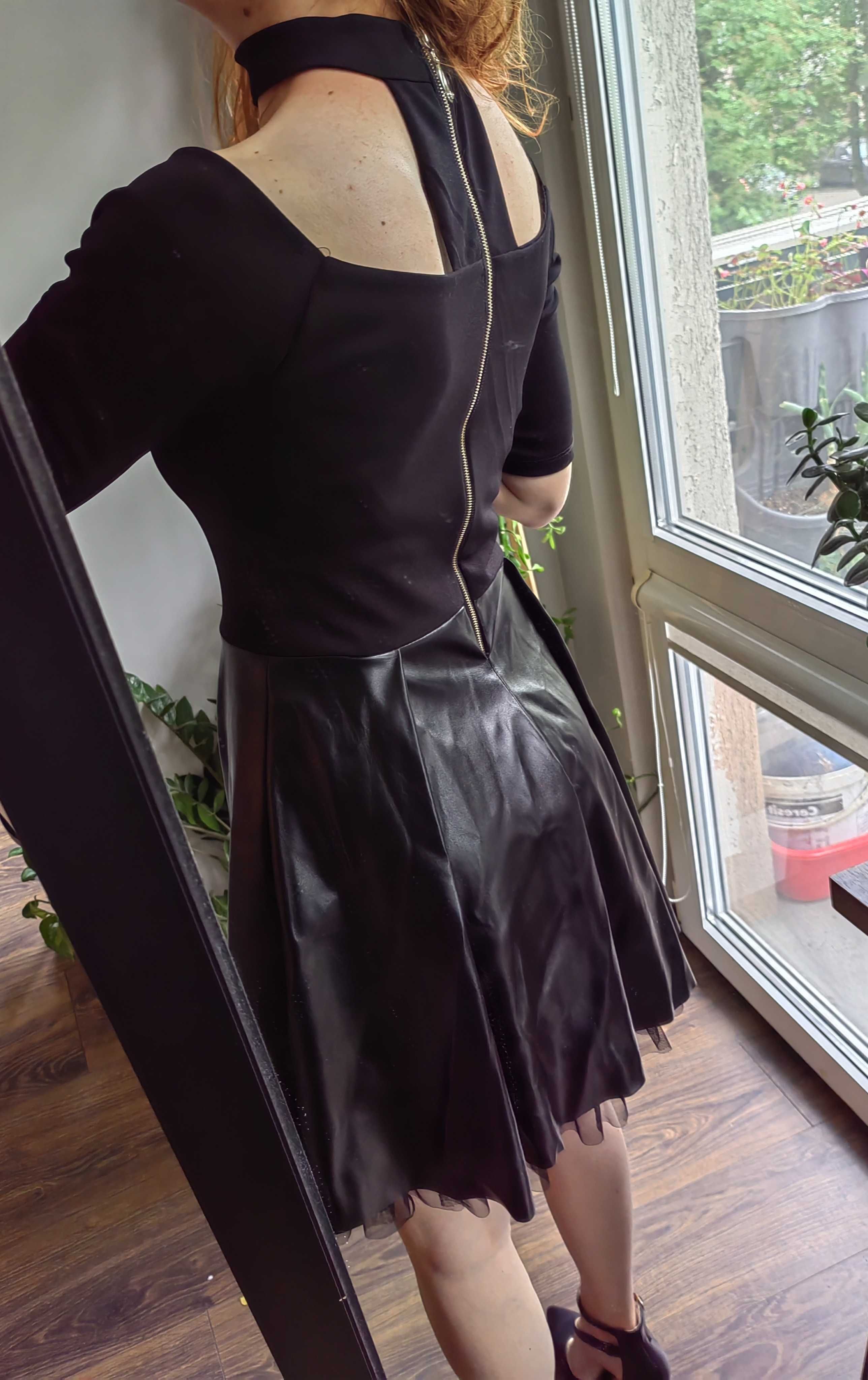 czarna sukienka imprezowa rozkloszowana z skóra