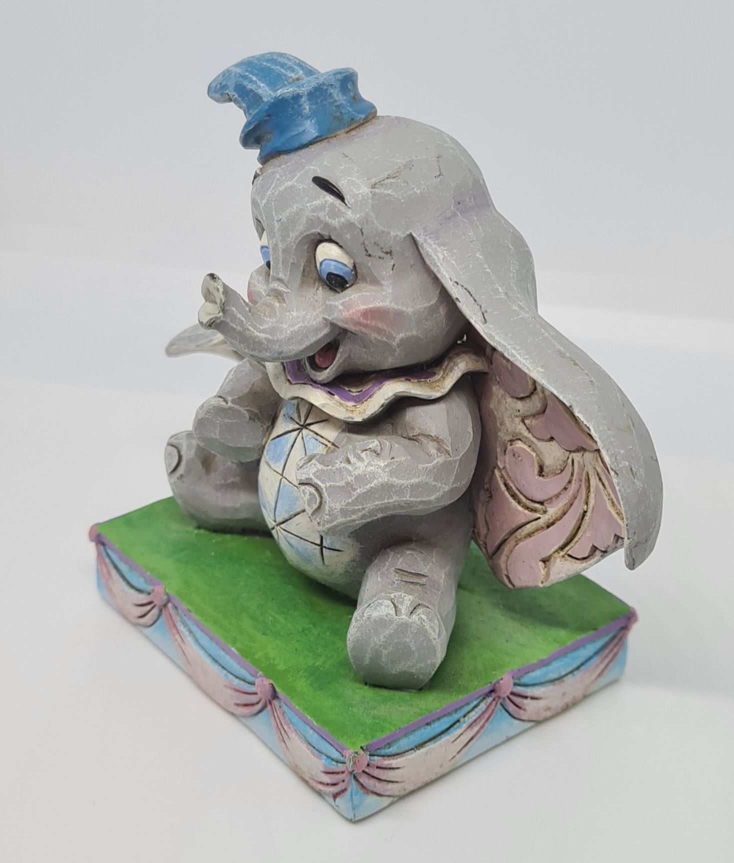 [18] Piękny, Disney Traditions Baby Mine - figurka Dumbo