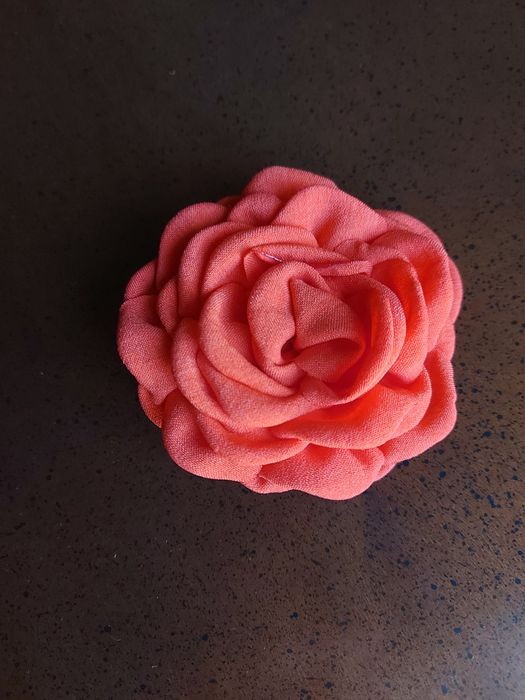 Flor Vermelha 2 em 1 - Gancho / Pregadeira