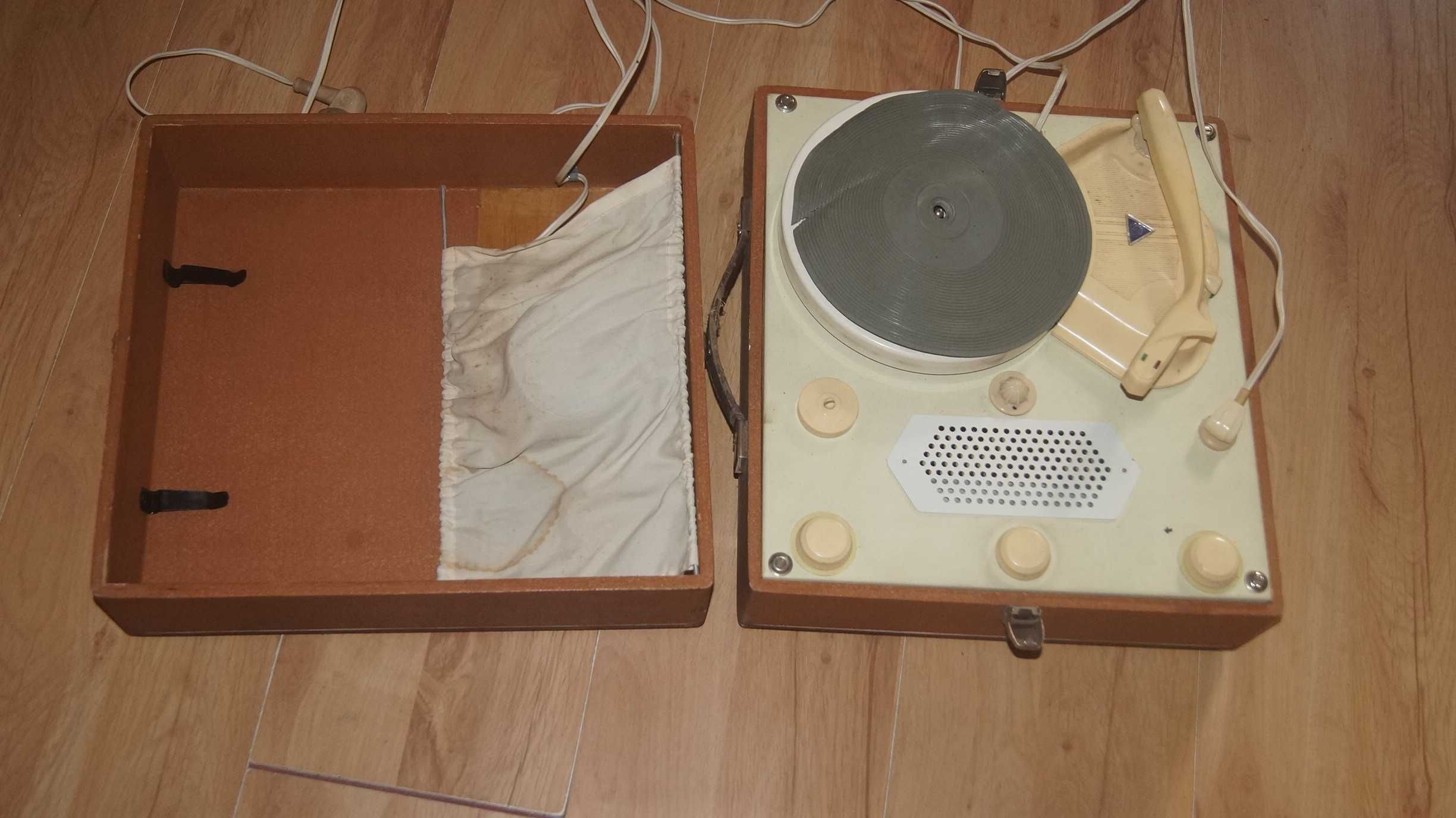 Gramofon Adapter lampowy Bambino ŁZR Fonica Łódź oryginał działa