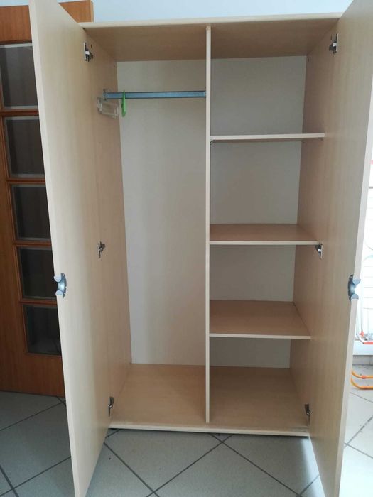 Quarto completo com opção de duas camas para criança/jovem.