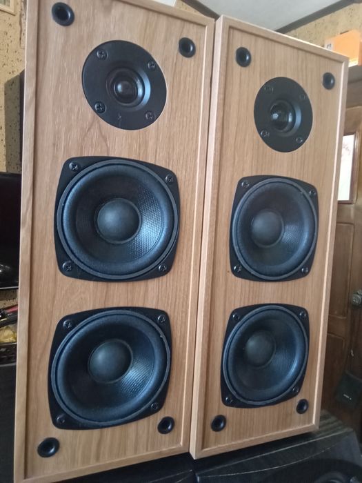 Акт.колонки F&D T30 пульт!, Genius SP HF1200A