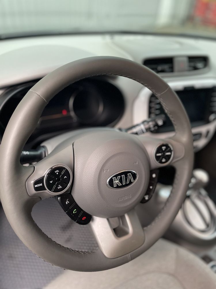 KIA SOUL EV  2017 року