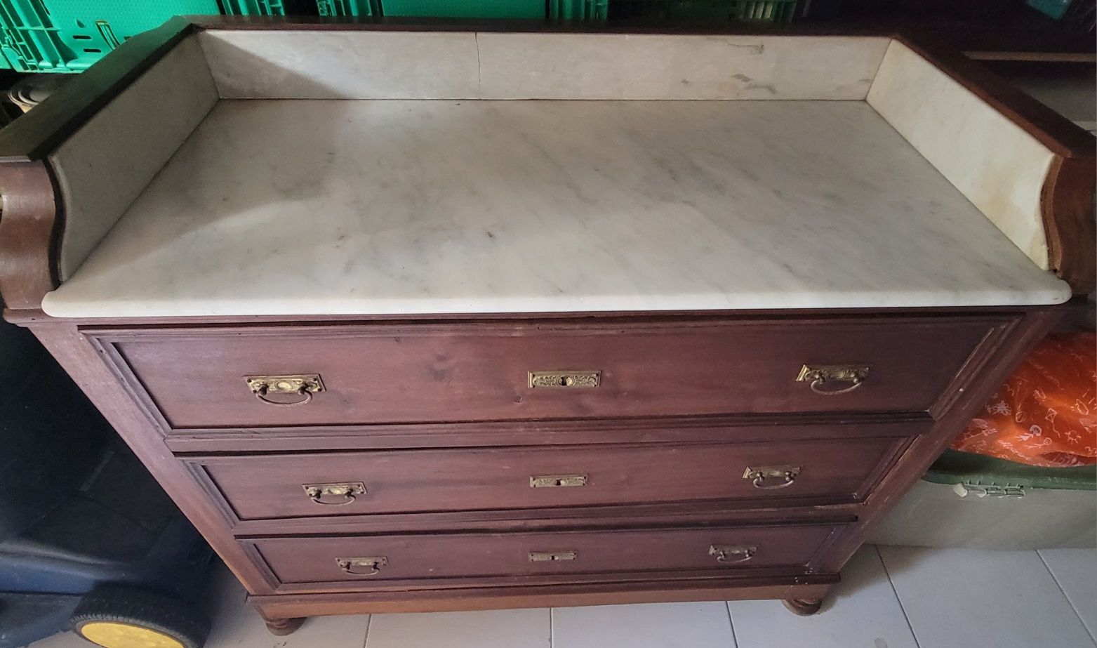 Comoda vintage, muito antiga