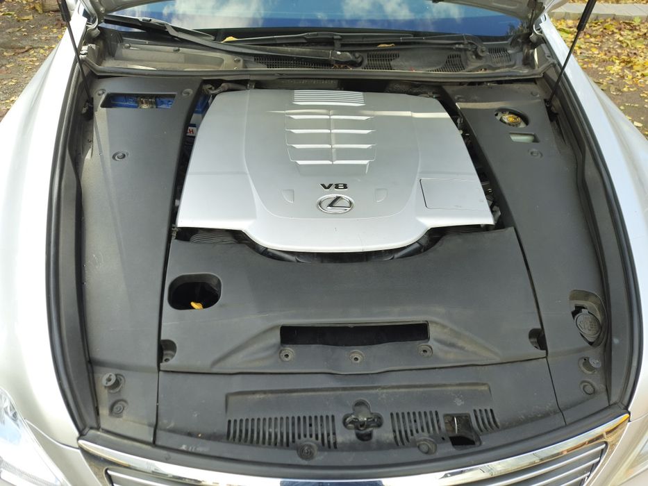 Lexus LS 460 Long