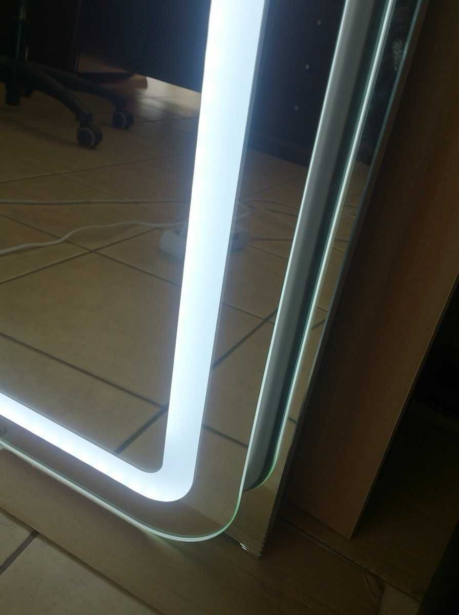 NOWE Lustro ŁAZIENKOWE z Oświetleniem LED Perfekt Plus 60/80cm Wrocław