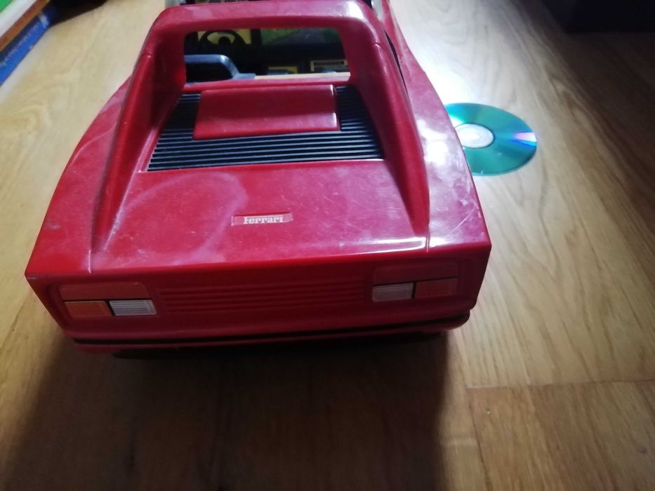Carro Ferrari vermelho