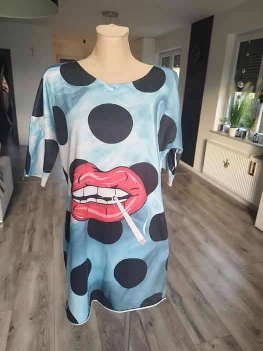 R.L XL wyprzedaż niebieska bluzka tunika usta z papierosem