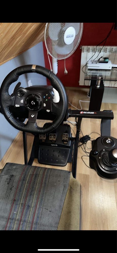 Kierownica logitech G920 z pedałami i shifterem