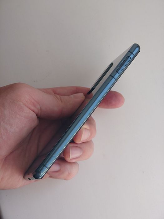 Sony Xperia 5 iii mark 3 зелена полоса