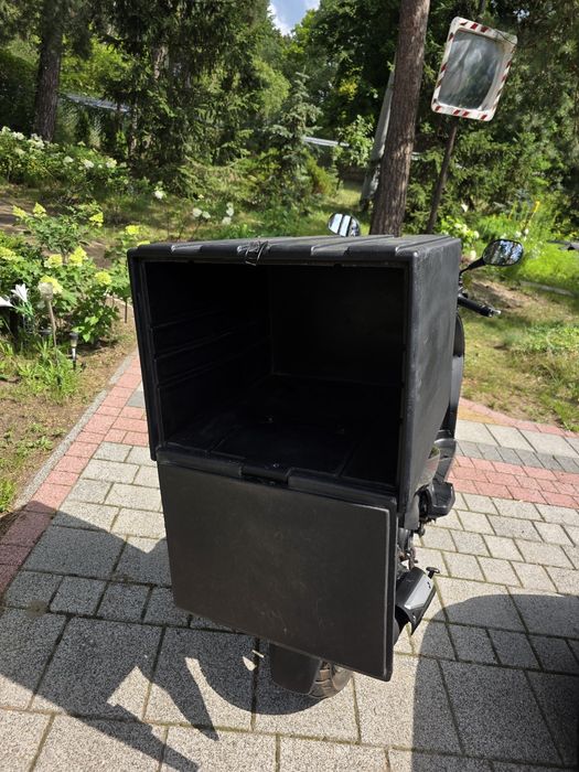 SYM XPRO 2020 – skuter 50cc z profesjonalnym boxem