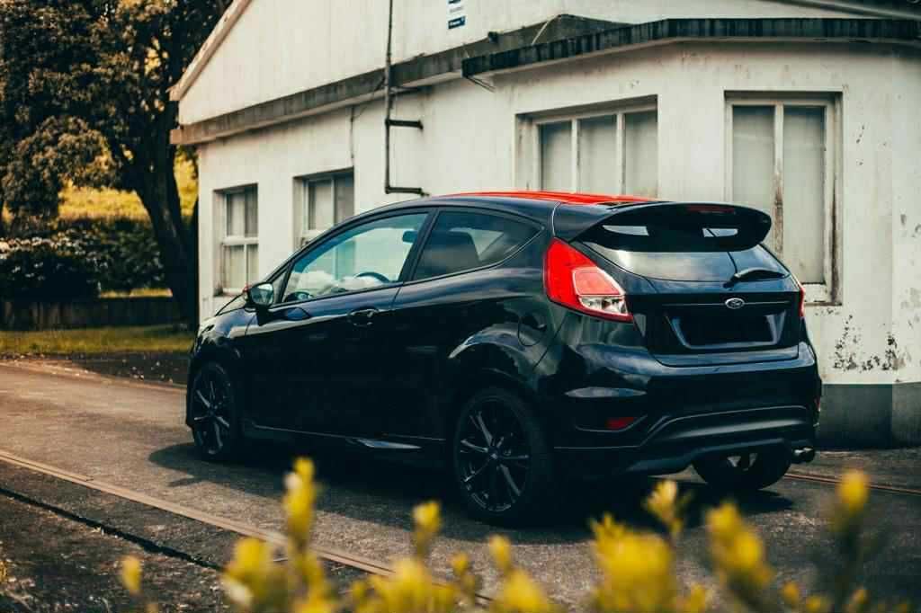 Ford Fiesta Black Edition - 2015/ 140cv