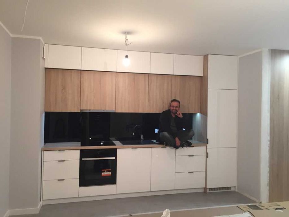 Meble na wymiar. Solidnie, szybko, tanio, z inwencją.