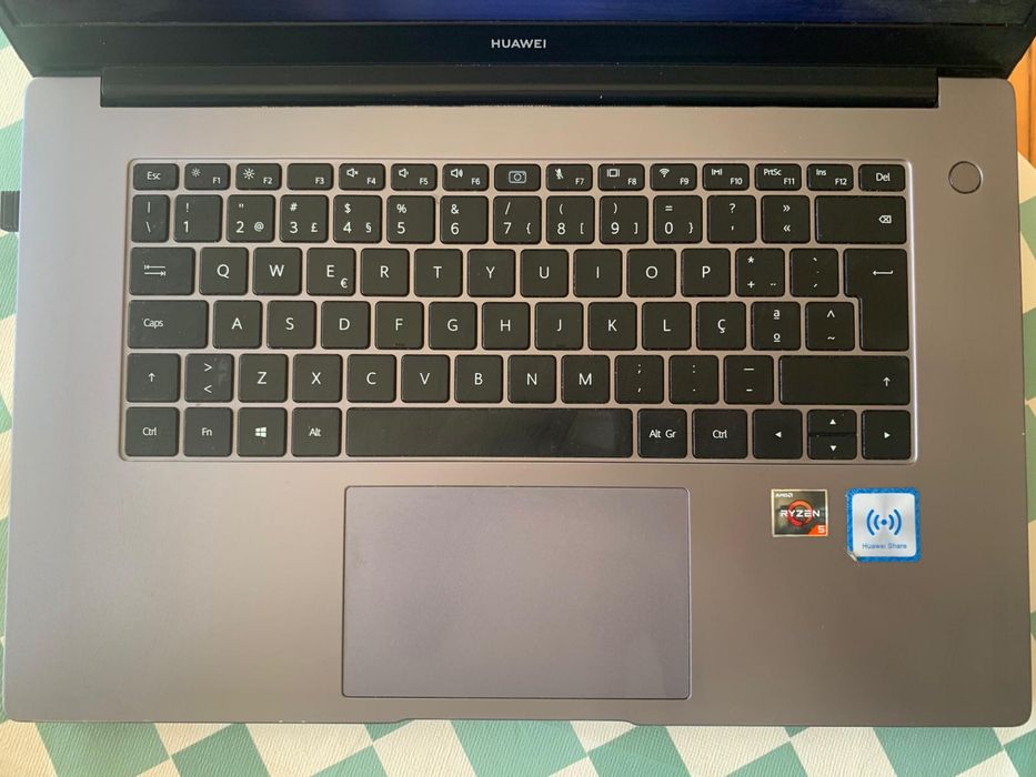 Huawei matebook d15