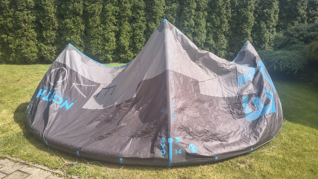 Kitesurfing Latawce North EVO 10 , 14 + bar Duotone używane w dobrym s