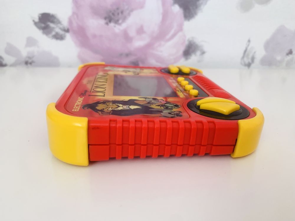 Gra elektroniczna Tiger Electronics Król Lew vintage