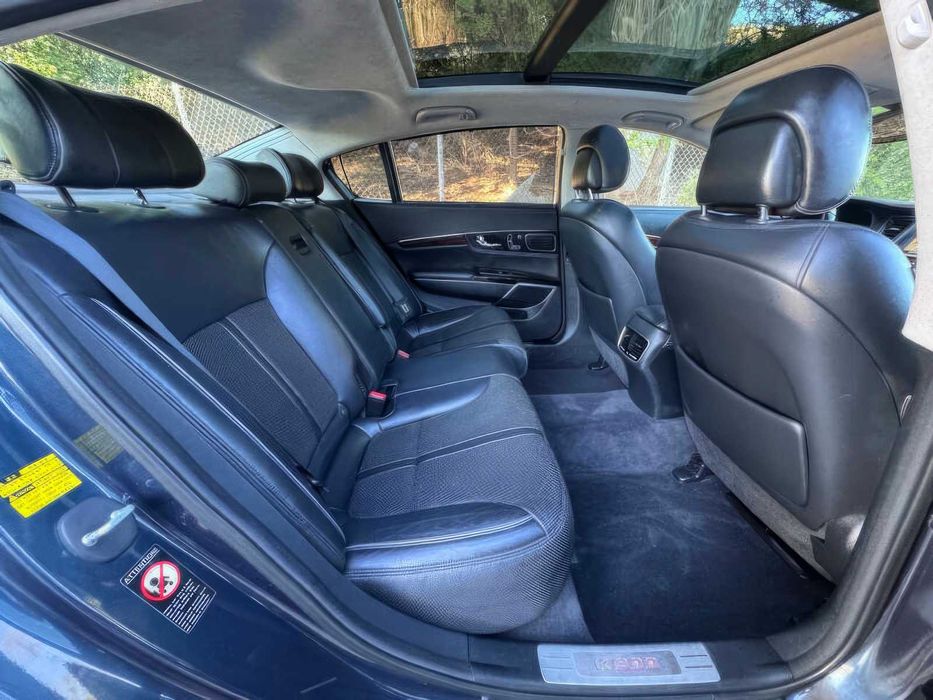 Kia K900 Luxury      2015