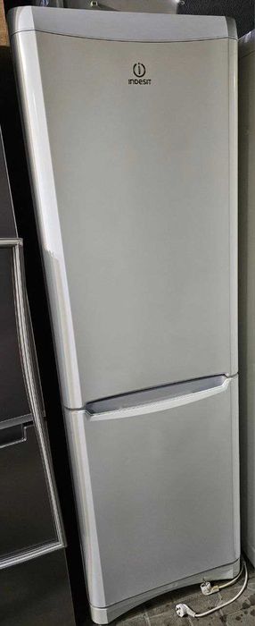 Sprzedam lodówkę Indesit, możliwa dostawa