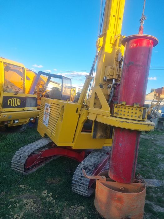 Буріння під сваї. Опори, свайне поле. Бурова установка, мости