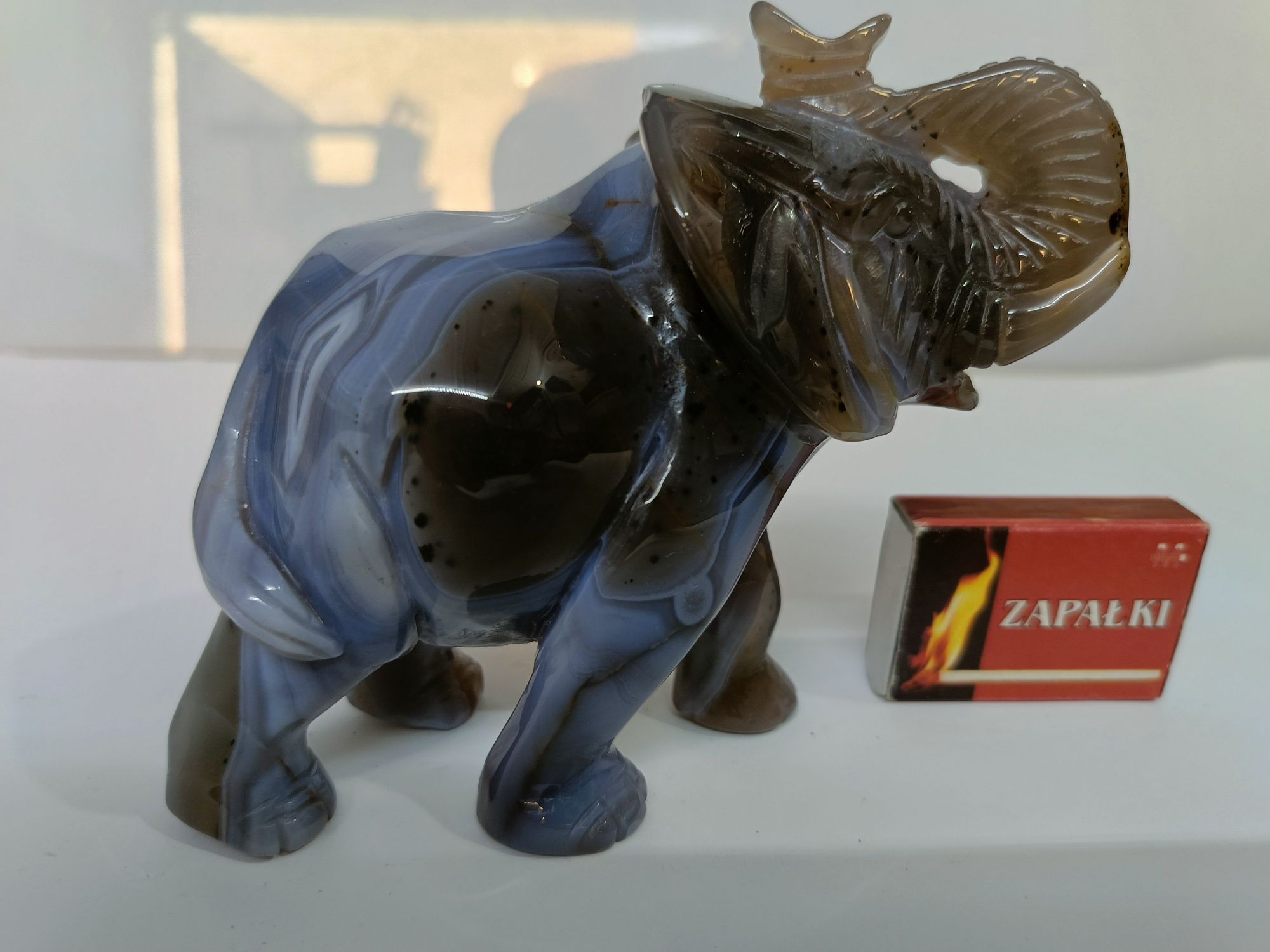 Naturalny kamień Agat Botswana figurka słonia Kunszt
