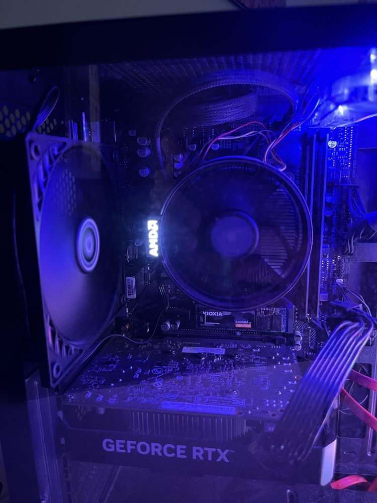 Komputer RTX 4060 Ryzen 7 5700X