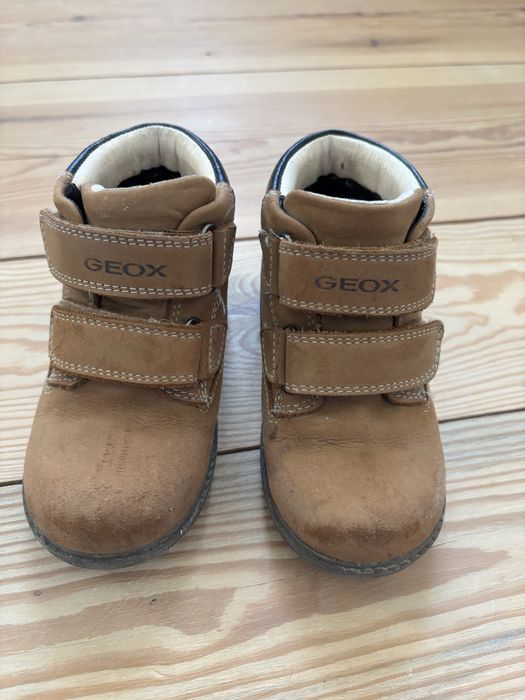 Zimowe skórzane buty dziecięce Geox, r. 24