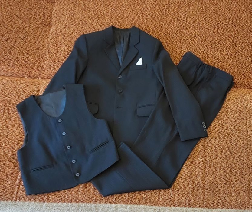 Garnitur chłopięcy, 152, trzyczęściowy