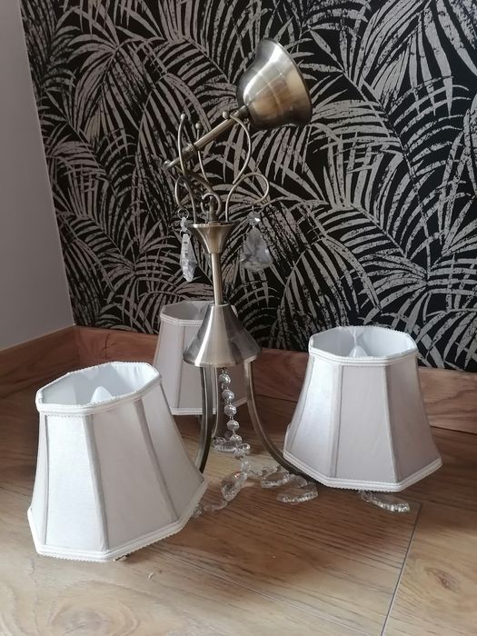 Żyrandole do salonu, sypialni