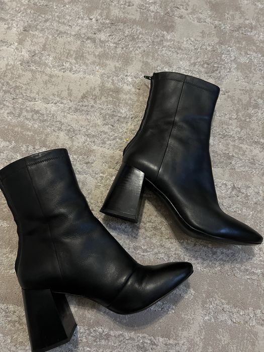 Ботильйони шкіряні h&m