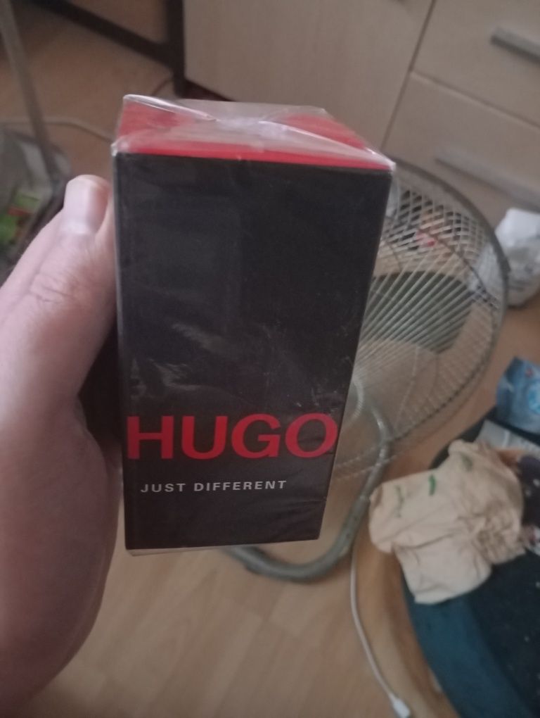 Hugo Boss perfumy nowe just different jeszcze w folii
