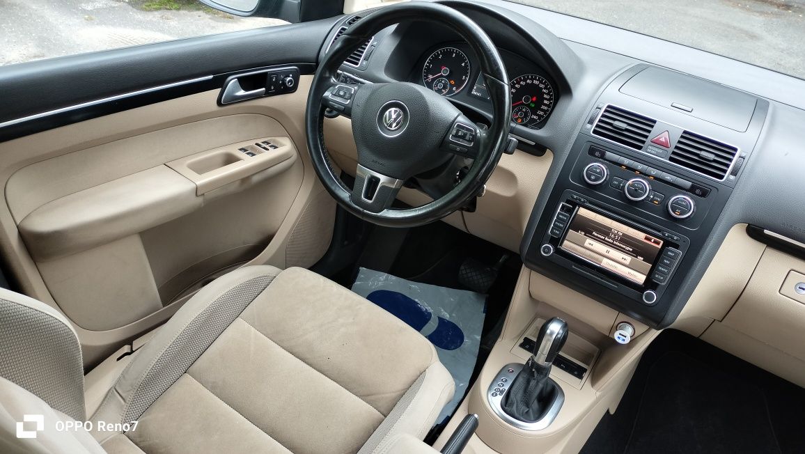 SprzedamVW Touran 2015 2.0 TDI140kmDSG Highline uszkodzony/ jeżdżący