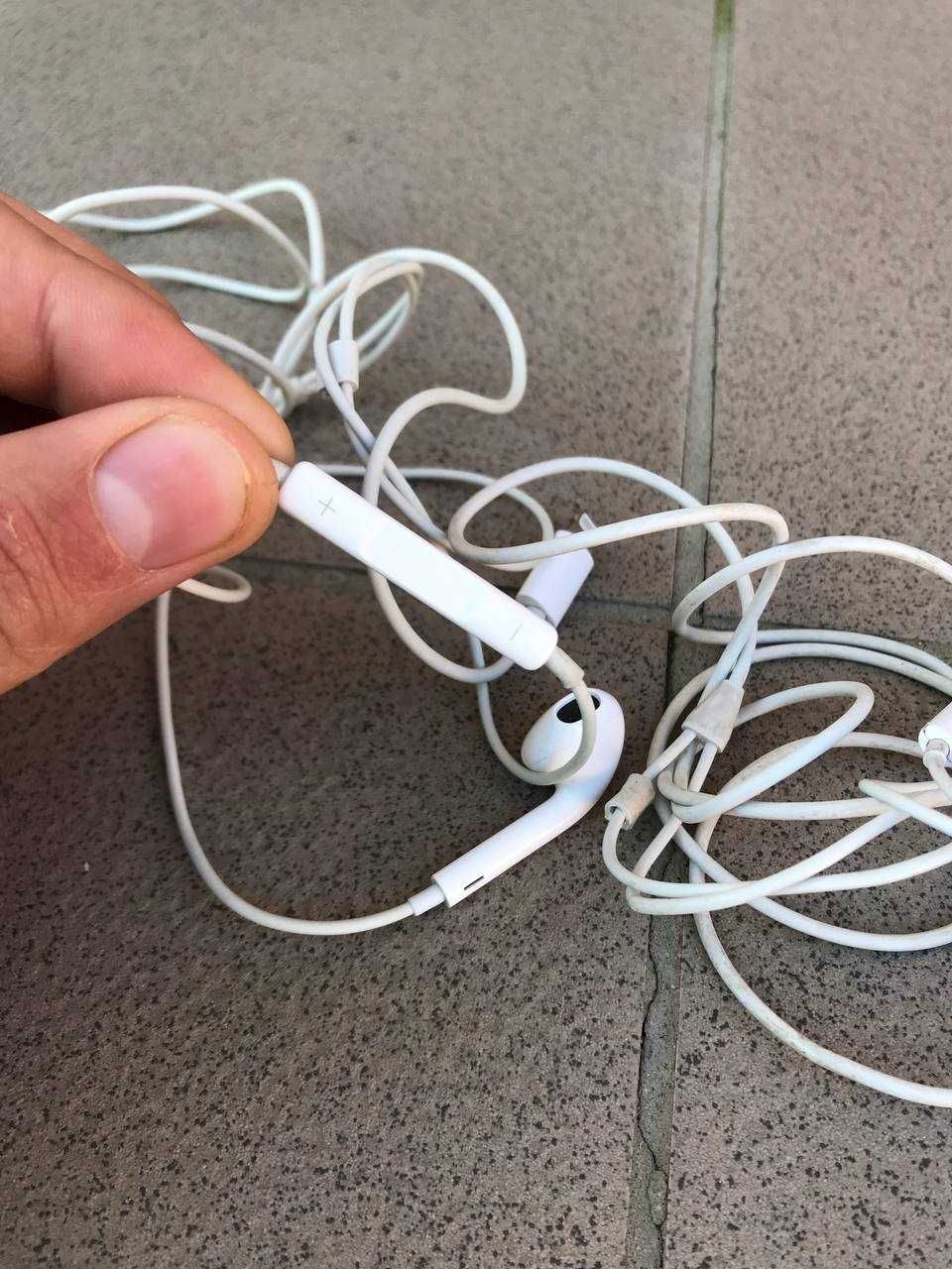 Наушники проводные Apple EarPods Lightning