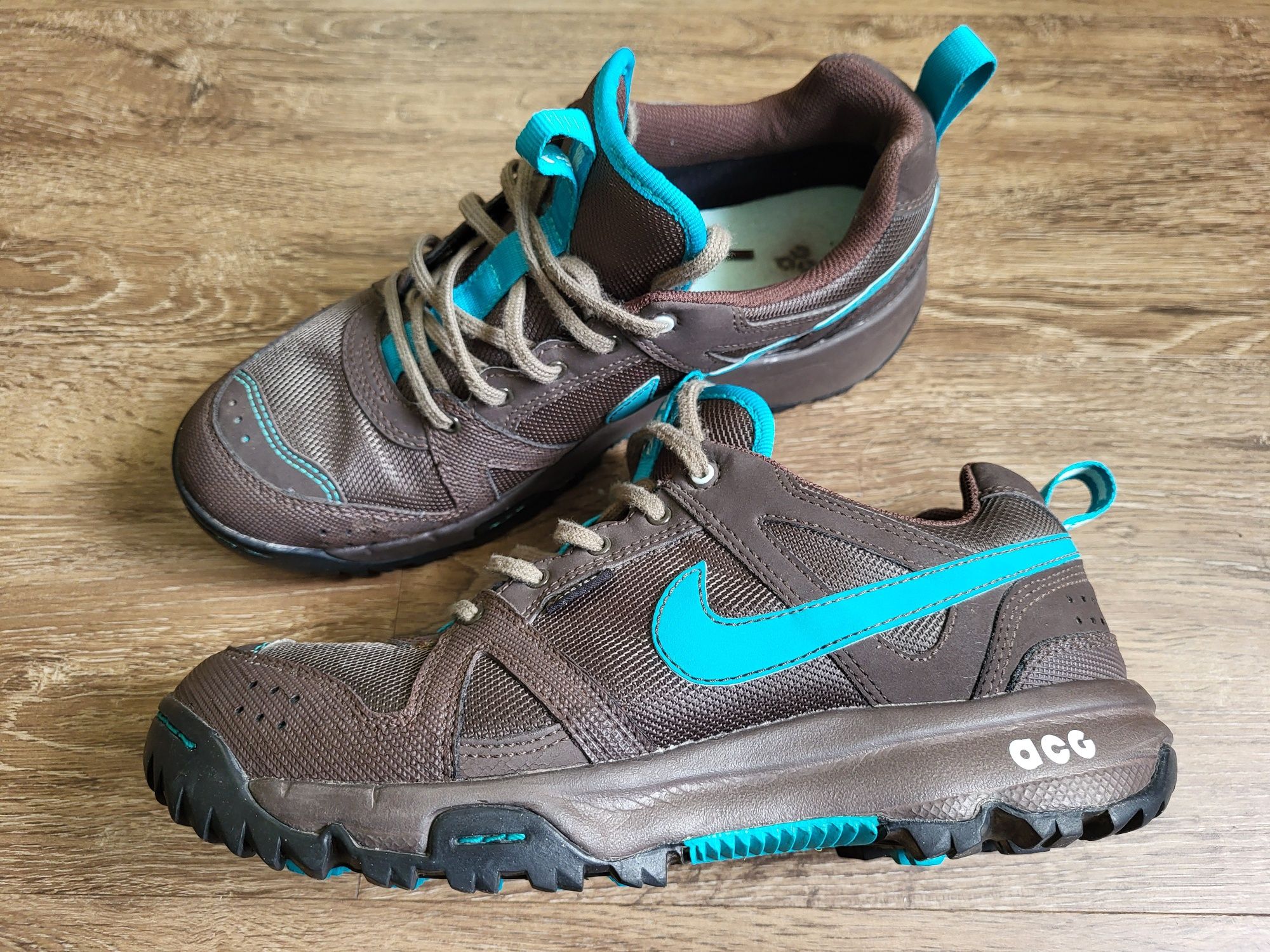 Кроссовки nike acg gore tex p.40.5  26cm.