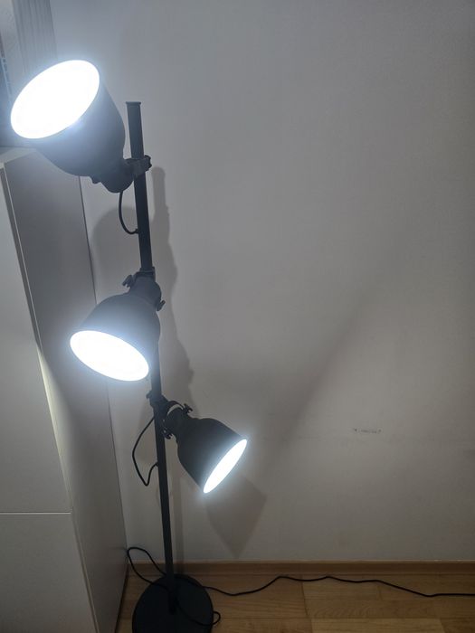 Candeeiro Ikea para despachar