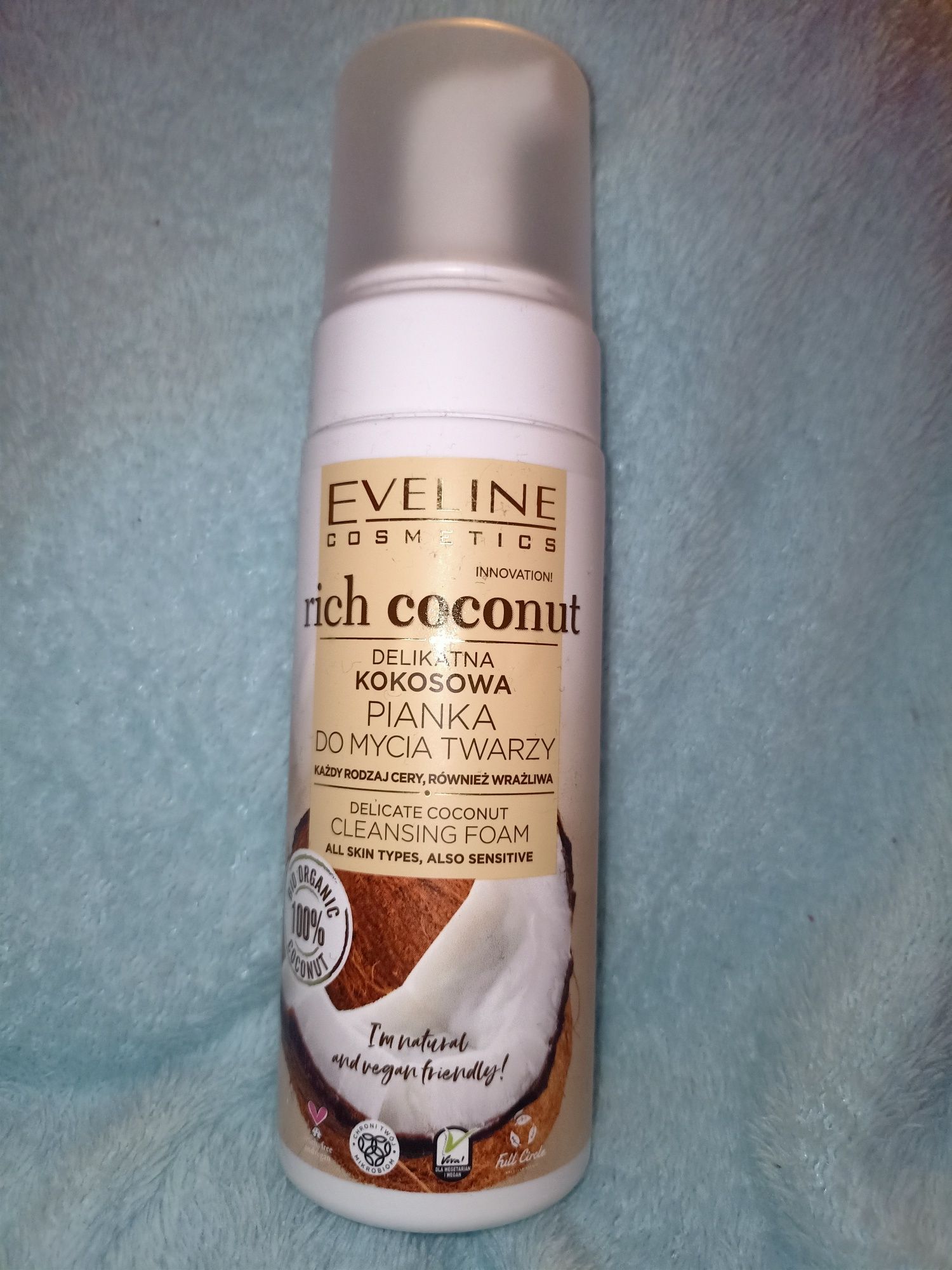 Eveline Cosmetics Rich Coconut delikatna pianka do mycia twarzy